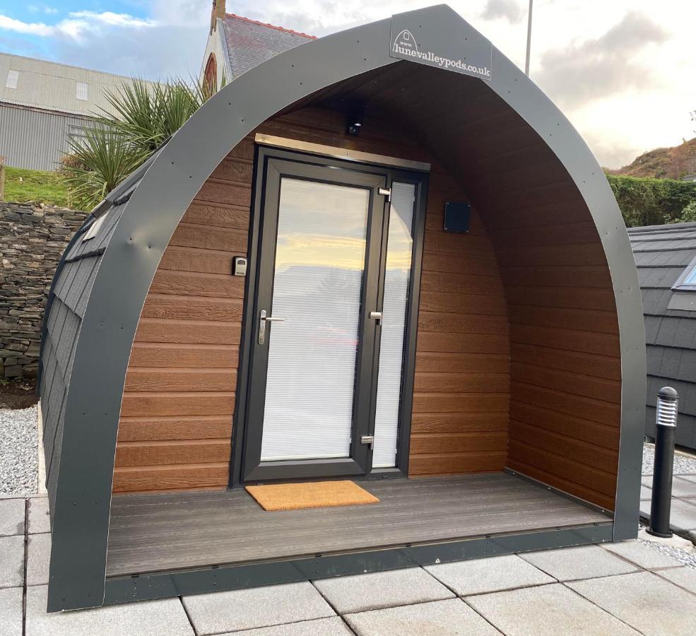 Mallaig Glamping Pods Hotel Exterior photo